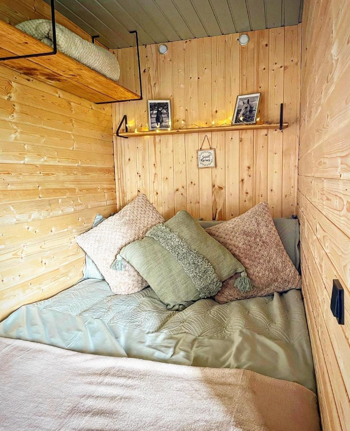 North Yorkshire Horse Box Hotel Bagian luar foto